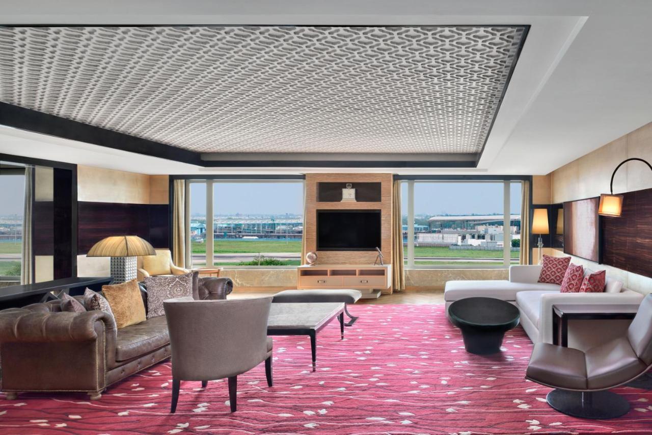 Jw Marriott Hotel New Delhi Aerocity Eksteriør bilde The Hong Kong Jockey Club Champions Suite