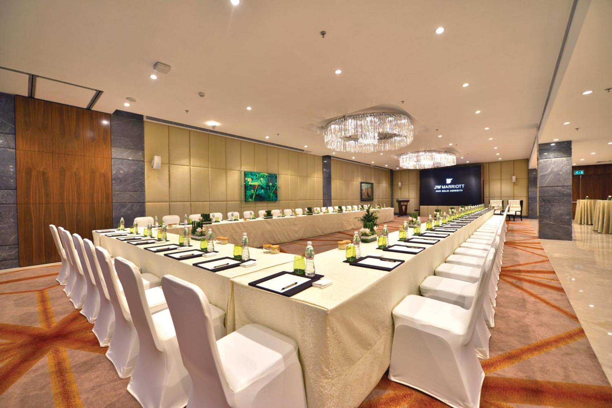 Jw Marriott Hotel New Delhi Aerocity Eksteriør bilde Meeting room