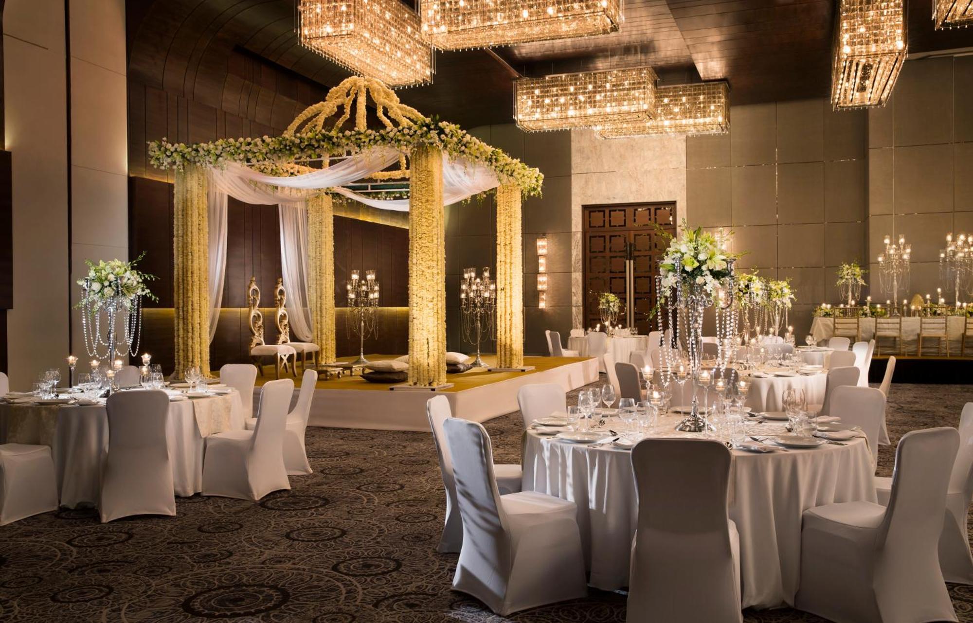 Jw Marriott Hotel New Delhi Aerocity Eksteriør bilde Wedding reception at the Taj Mahal Palace, Mumbai