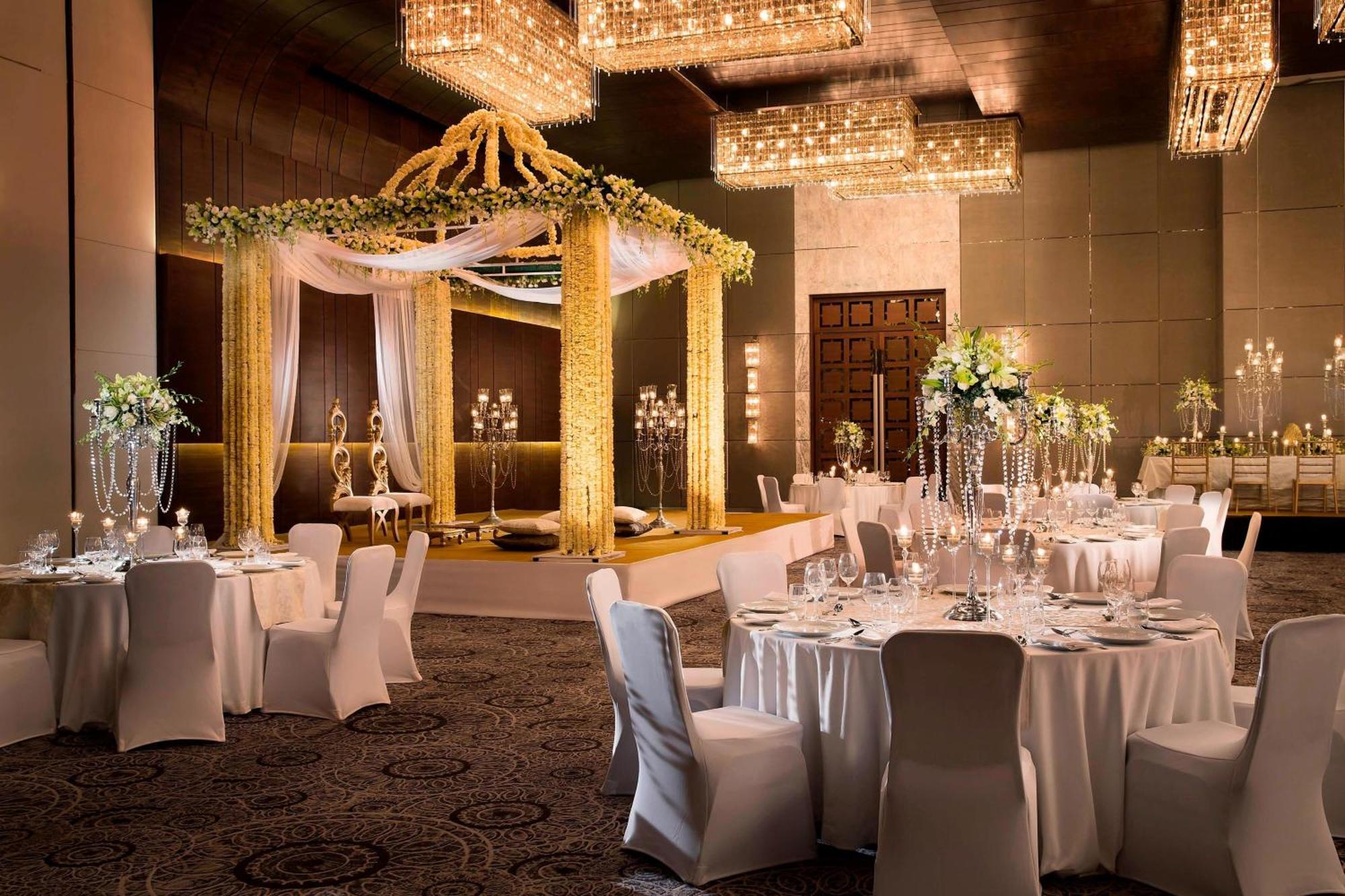 Jw Marriott Hotel New Delhi Aerocity Eksteriør bilde Wedding reception at The Oberoi, Mumbai